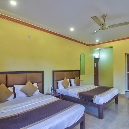 Hotel Purushottam Residency كالانغيُت المظهر الخارجي الصورة