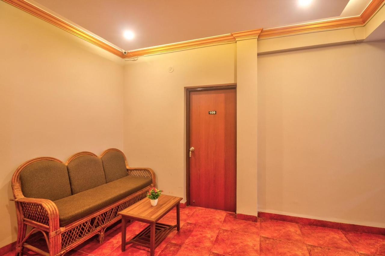 Hotel Purushottam Residency كالانغيُت المظهر الخارجي الصورة