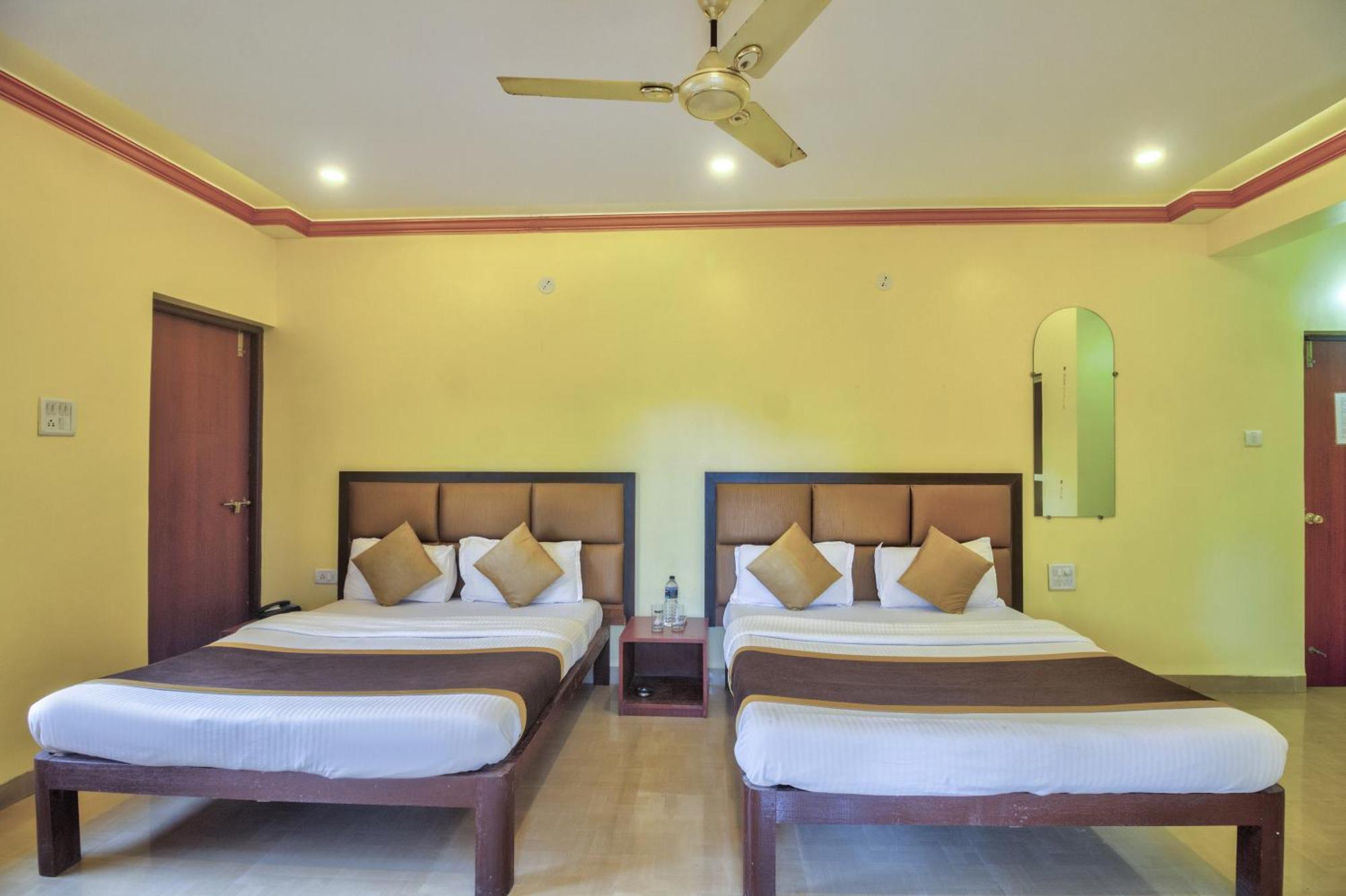 Hotel Purushottam Residency كالانغيُت المظهر الخارجي الصورة